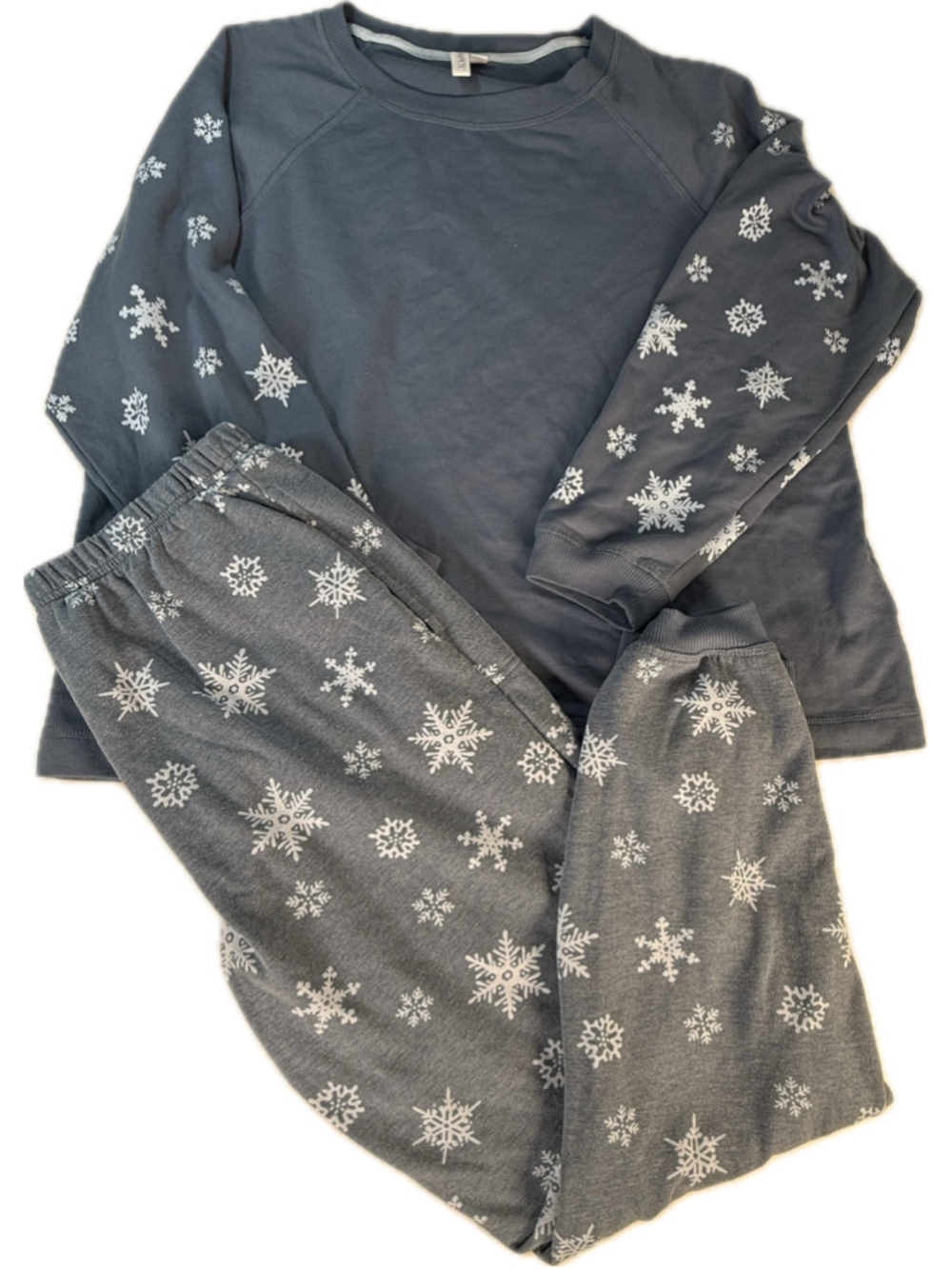 Joyspun Womens Snowflake Pajama Set Long Sleeve Top Jogger Pants Winter Cozy